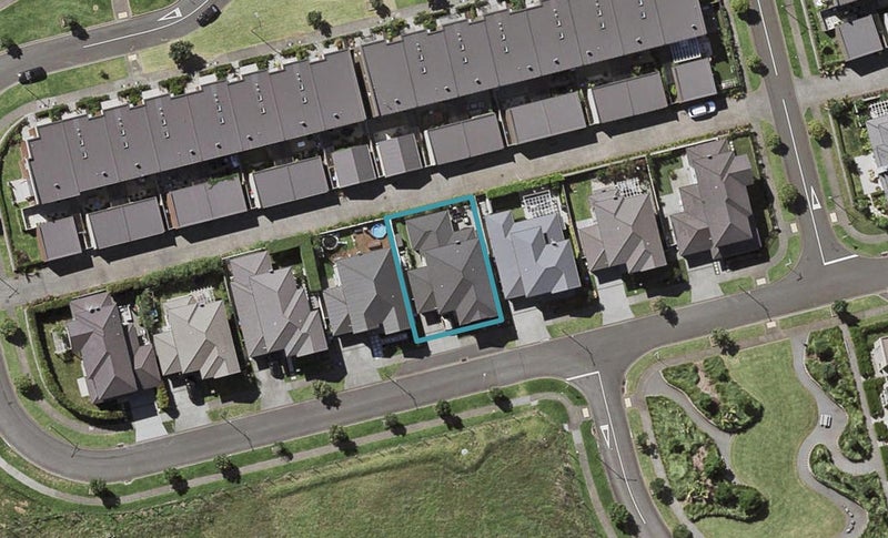 27 Kauriki Terrace, Stonefields, Auckland - Carousel 1