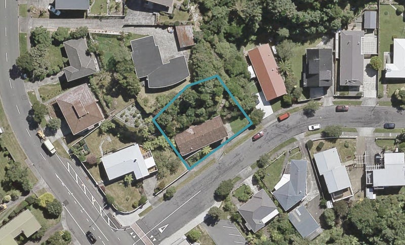 1 Magnolia Grove, Maungaraki, Lower Hutt - Carousel 1