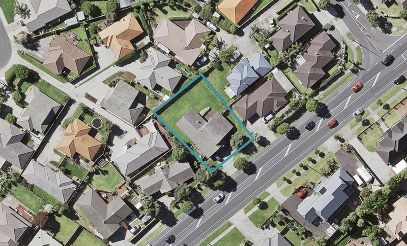 764 Chapel Road, Shamrock Park, Auckland - Carousel 1