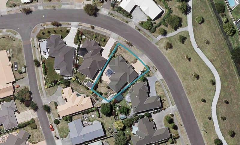 29 Kensington Drive, Taradale, Napier - Carousel 1