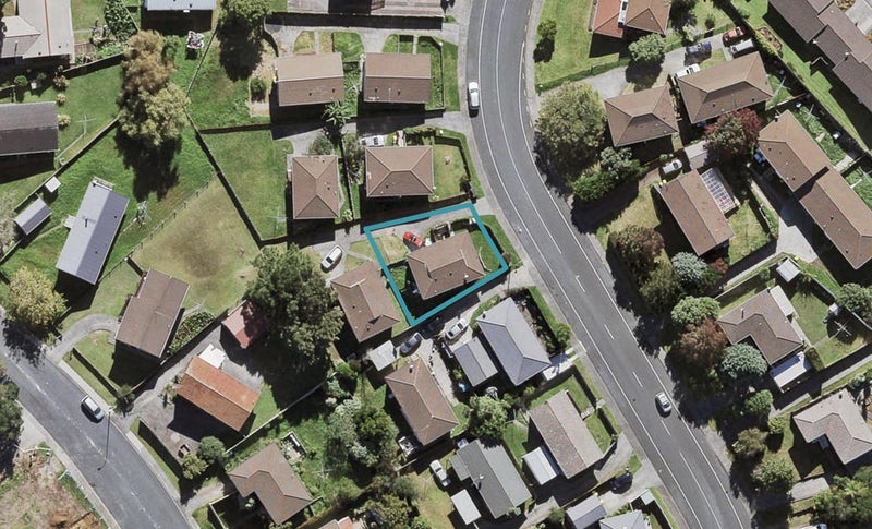 14A Benchmark Drive, Massey, Auckland - Carousel 1