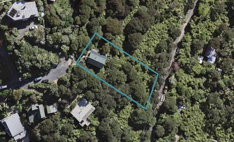 29 Giles Road, Ostend, Waiheke Island - Carousel 1