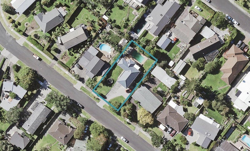 19 Cheriton Road, Mellons Bay, Auckland - Carousel 1