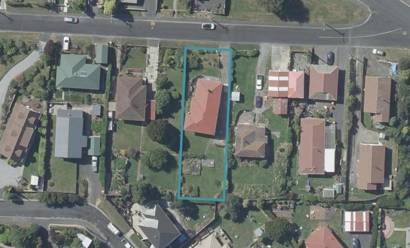 10 Penrich Street, Abbotsford, Dunedin - Carousel 1
