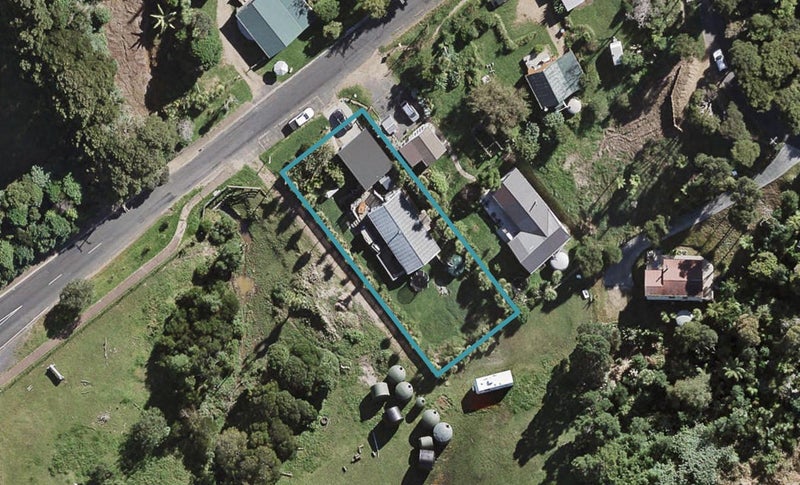 63 Sea View Road, Ostend, Waiheke Island - Carousel 1
