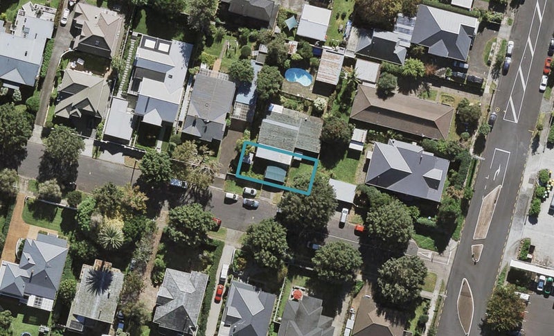 1/1 Acorn Street, Royal Oak, Auckland - Carousel 1