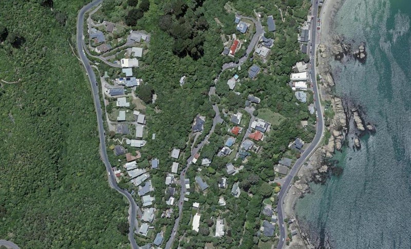 29 Fortification Road, Karaka Bays, Wellington - Carousel 1