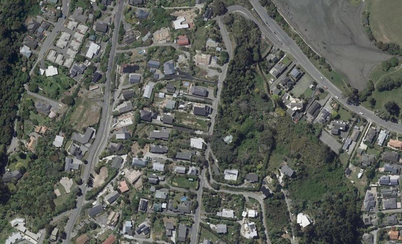 1/28 Maffeys Road, Mount Pleasant, Christchurch - Carousel 1