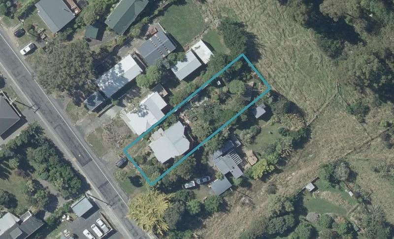 31 Scroggs Hill Road, Brighton, Dunedin - Carousel 1