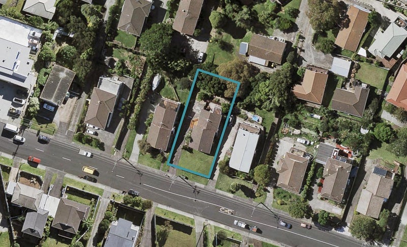 18 Target Road, Totara Vale, Auckland - Carousel 1