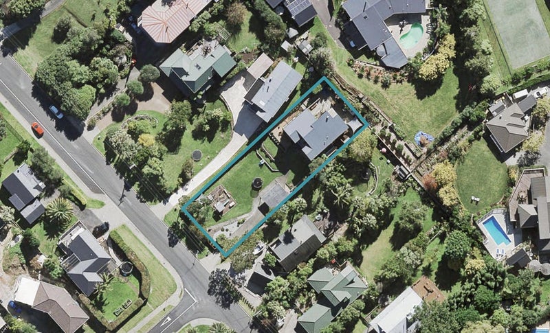 22 Isobel Road, Greenhithe, Auckland - Carousel 1