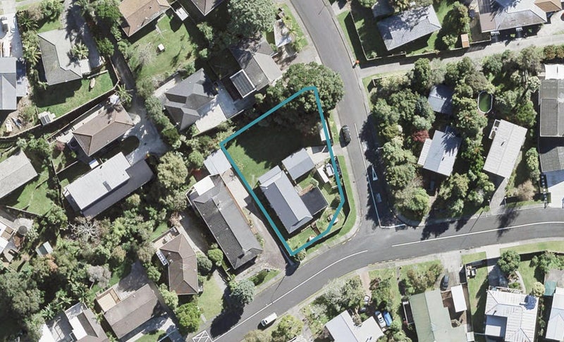47 Alexander Avenue, Torbay, Auckland - Carousel 1