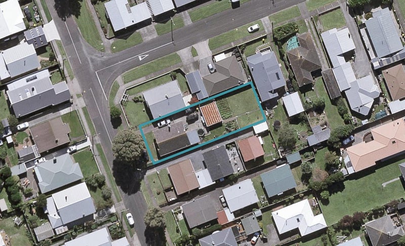 37 Record Street, Fitzroy, New Plymouth - Carousel 1