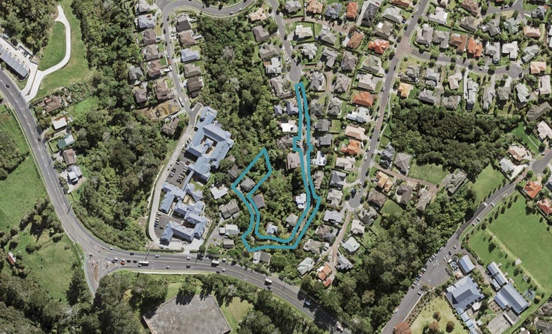 17 Springwater Vale, Unsworth Heights, Auckland - Carousel 1