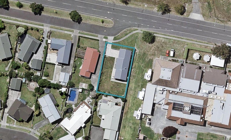 61 Wharerangi Road, Greenmeadows, Napier - Carousel 1
