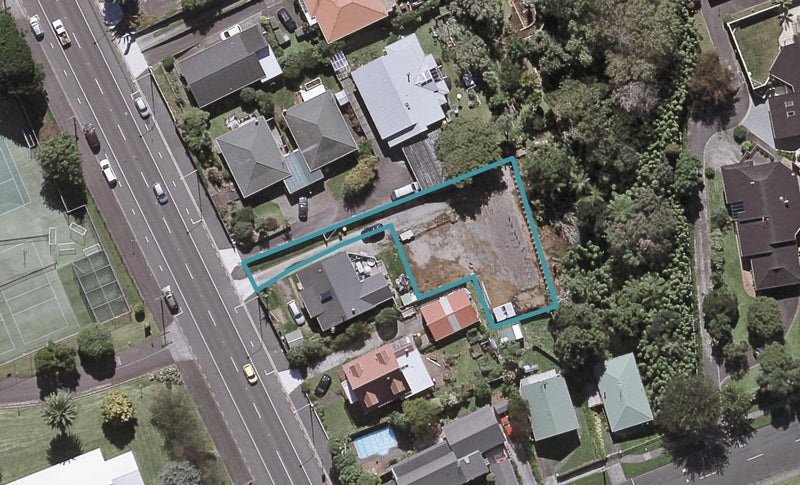 71A Mangorei Road, Strandon, New Plymouth - Carousel 1