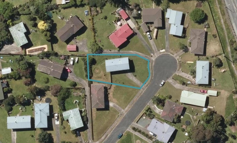 11 Reeves Place, Raumanga, Whangarei - Carousel 1