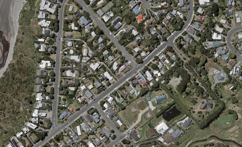 19 William Street, Waikanae Beach, Waikanae - Carousel 1