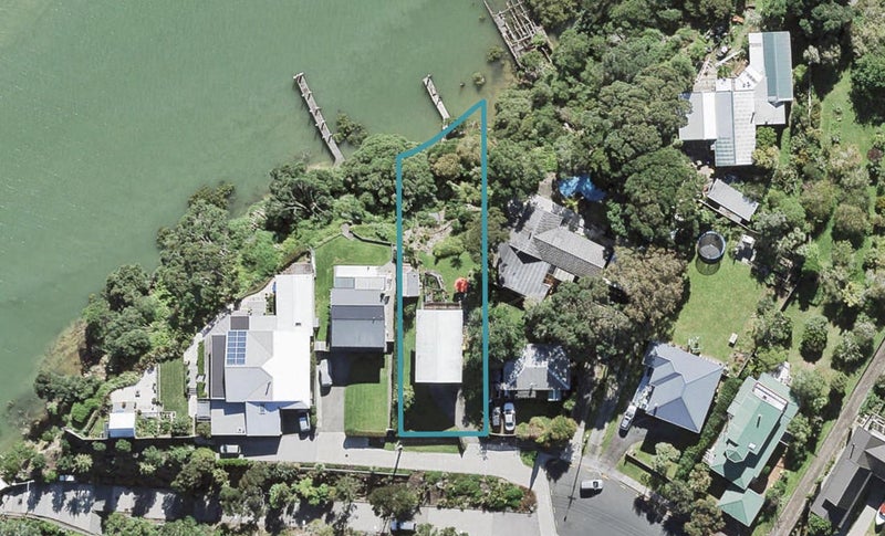 2/10 Beach Haven Road, Beach Haven, Auckland - Carousel 1