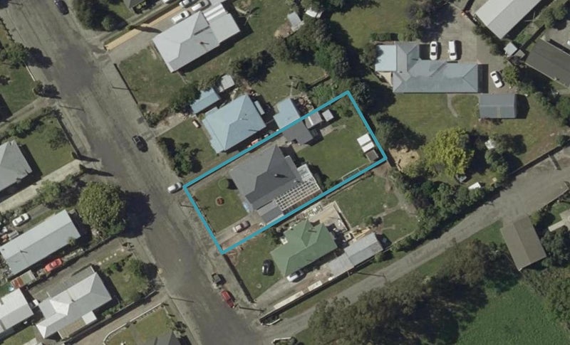 11 Carey Street, Longburn, Palmerston North - Carousel 1