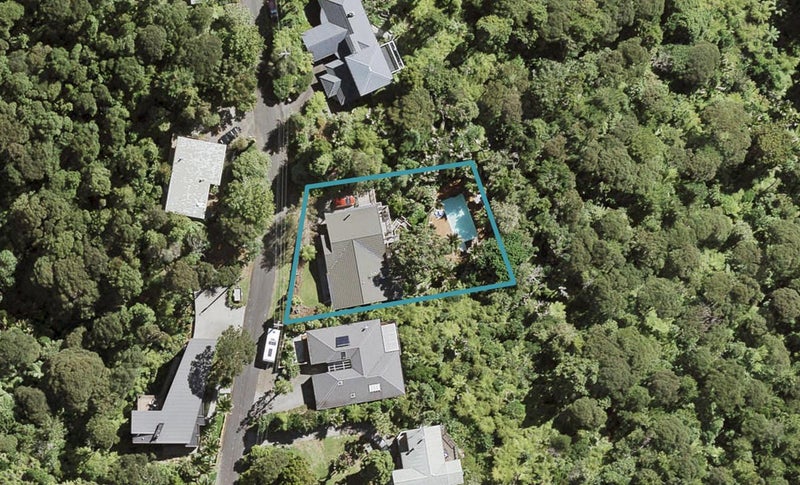 41 Tawini Road, Titirangi, Auckland - Carousel 1