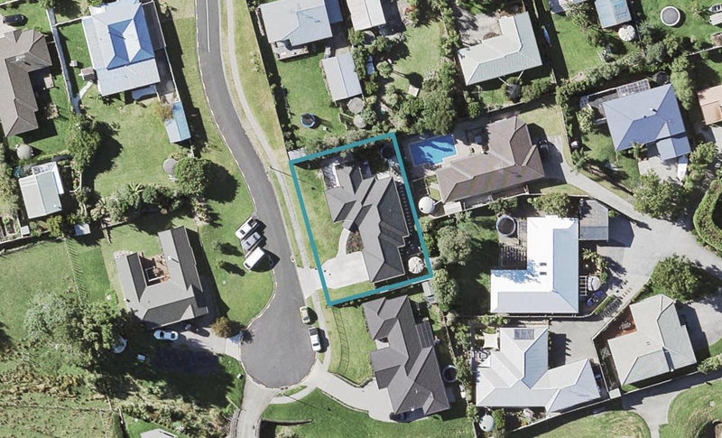 2 Neill Boak Place, Beachlands, Auckland - Carousel 1
