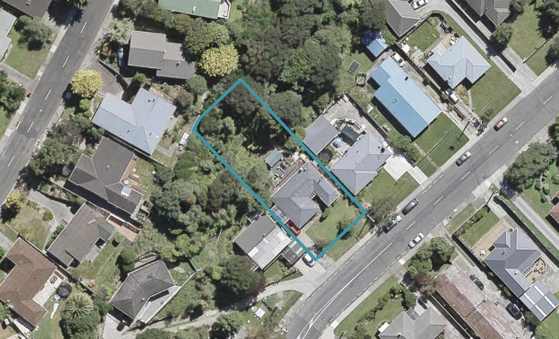 16 Pinehaven Road, Pinehaven, Upper Hutt - Carousel 1