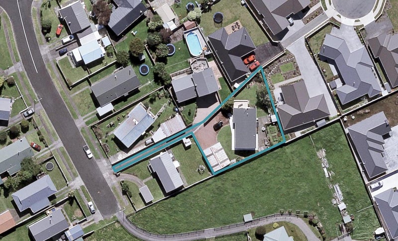 7B Desmond Place, Bell Block, New Plymouth - Carousel 1