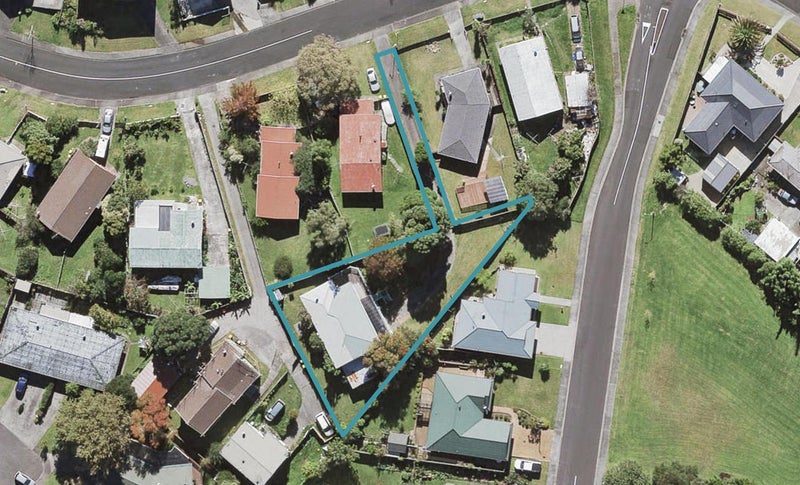 48 Rosewarne Crescent, Glendene, Auckland - Carousel 1