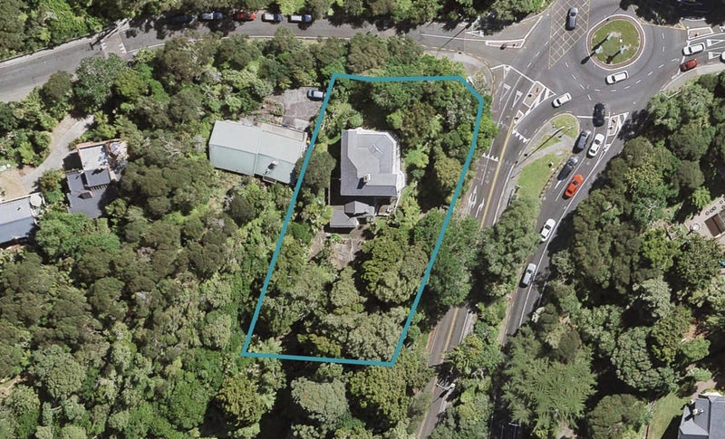 2 Kohu Road, Titirangi, Auckland - Carousel 1