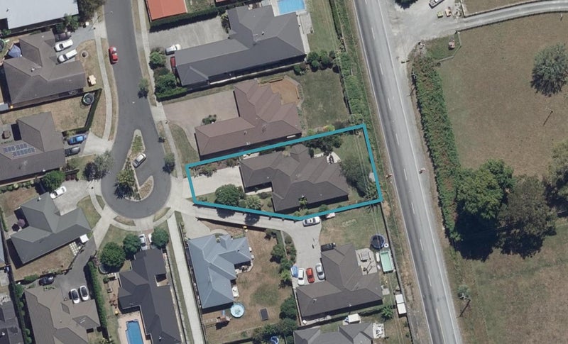17 Rosewood Court, Huntington, Hamilton - Carousel 1
