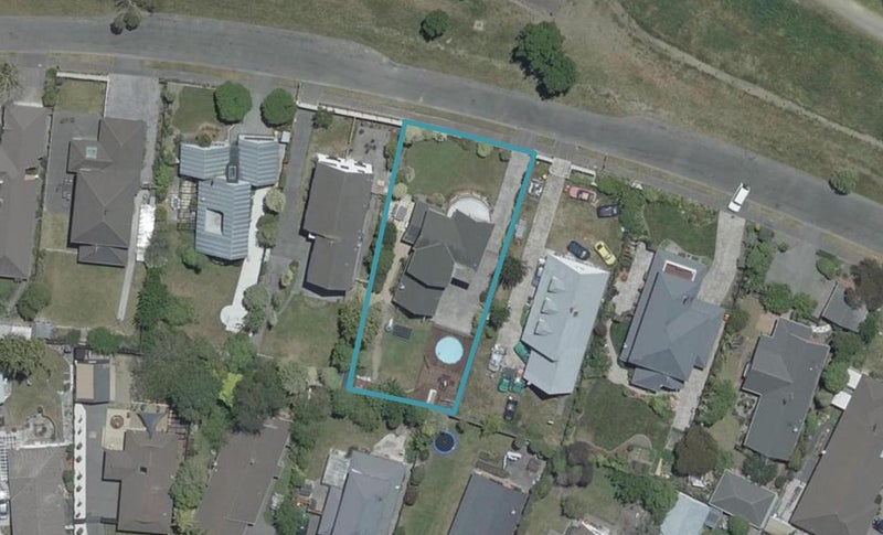 11 Willoughby Lane, Parklands, Christchurch - Carousel 1