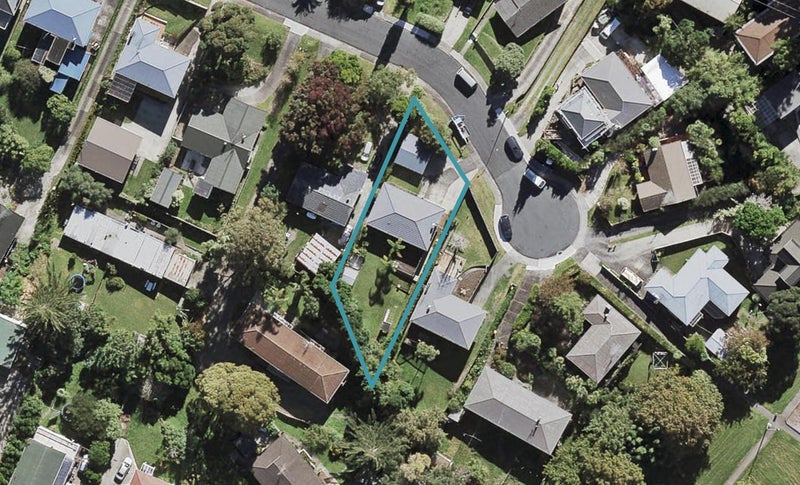 35 Camelot Place, Glenfield, Auckland - Carousel 1