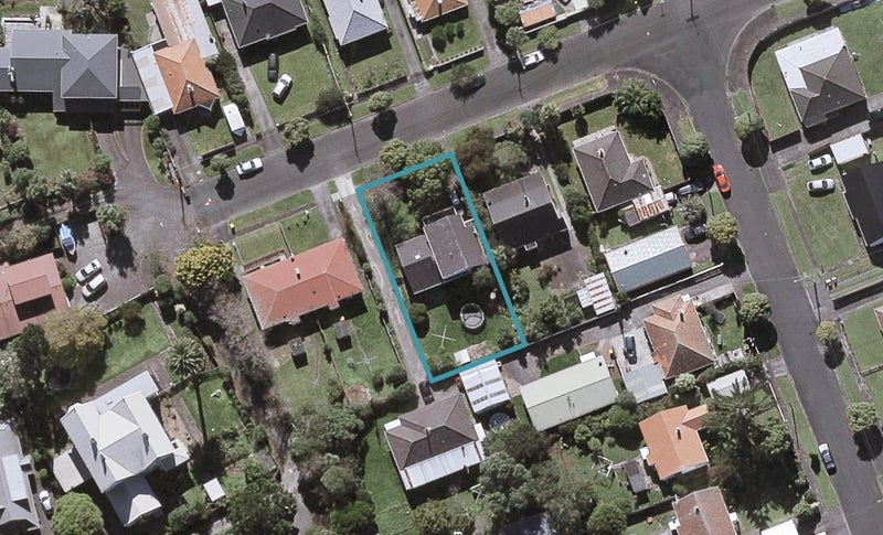 19 Maranui Street, Welbourn, New Plymouth - Carousel 1