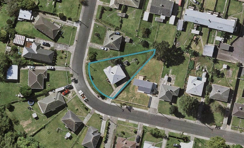 6 Clarkson Crescent, Otara, Auckland - Carousel 1