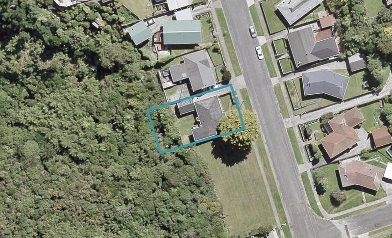 33 Waipounamu Drive, Kelson, Lower Hutt - Carousel 1