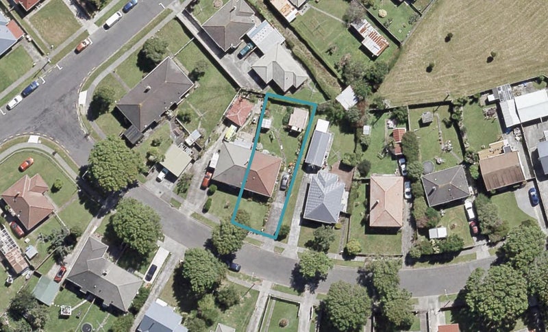 3 Chapman Crescent, Naenae, Lower Hutt - Carousel 1