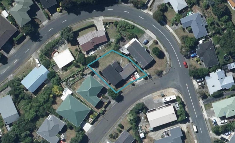 4 Annan Grove, Papakowhai, Porirua - Carousel 1