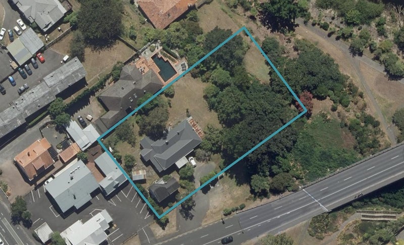 1 Gwynne Place, Whitiora, Hamilton - Carousel 1