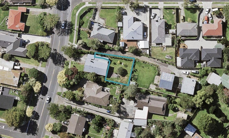 60 Gossamer Drive, Pakuranga Heights, Auckland - Carousel 1