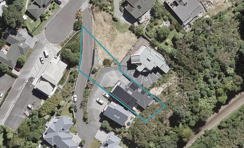 9 McCarthy Grove, Clouston Park, Upper Hutt - Carousel 1
