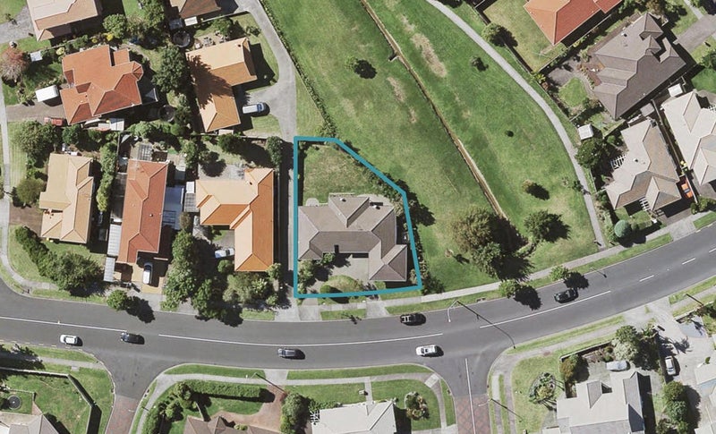 133 Millhouse Drive, Golflands, Auckland - Carousel 1