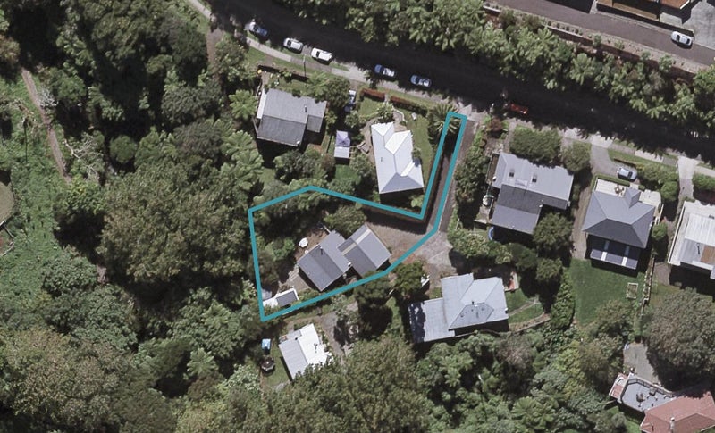 15C Sycamore Grove, Lower Vogeltown, New Plymouth - Carousel 1