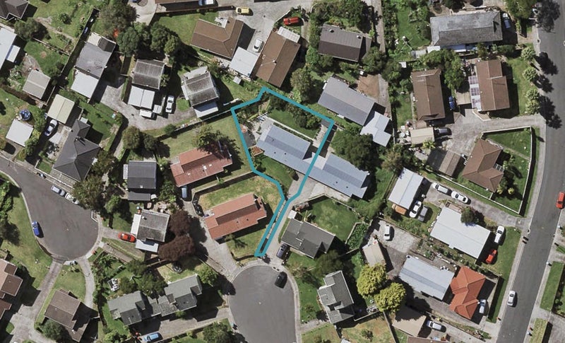 11 Simmonds Lane, Mount Wellington, Auckland - Carousel 1