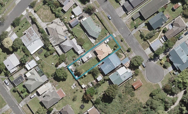 4 Charles Street, Belmont, Lower Hutt - Carousel 1