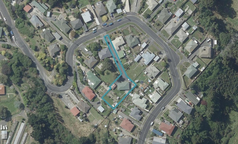 25 Koremata Street, Green Island, Dunedin - Carousel 1