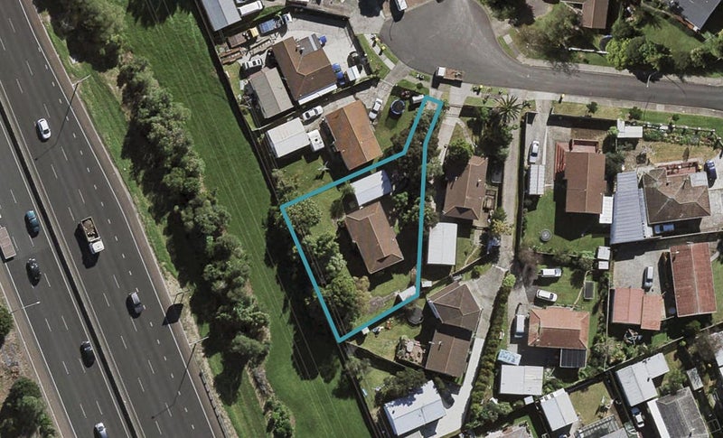 12 Jontue Place, Clover Park, Auckland - Carousel 1