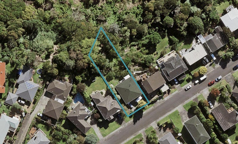8 McBreen Avenue, Northcote, Auckland - Carousel 1