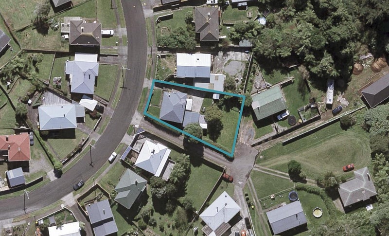 30 Banks Street, Marfell, New Plymouth - Carousel 1