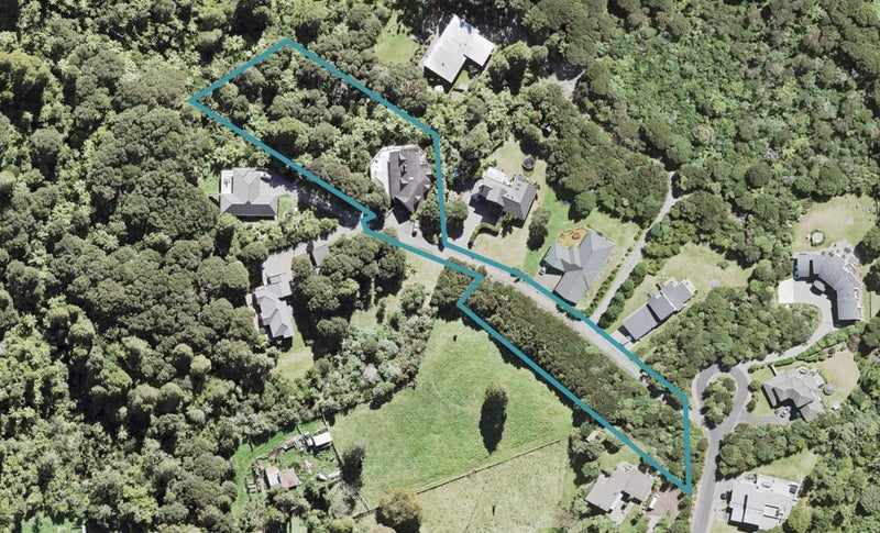 14 Bendalls Lane, Oratia, Auckland - Carousel 1